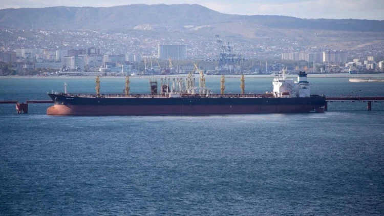 Μακρόν: Γαλλική αναχαίτιση ρωσικού δεξαμενόπλοιου υπό κυρώσεις στη Μεσόγειο