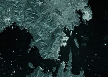 Ελληνικοί δορυφόροι κατέγραψαν από το Διάστημα την άφιξη της φρεγάτας «Κίμων» στην Ελλάδα