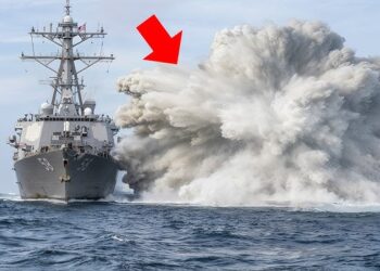 Επίθεση εναντίον άλλων δυο πλεούμενων απο τις Δυνάμεις των ΗΠΑ (video)