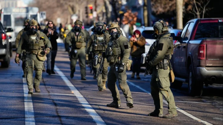 Μινεάπολη: Αποχωρούν ομοσπονδιακοί πράκτορες μετά τη δολοφονία του Άλεξ Πρέτι