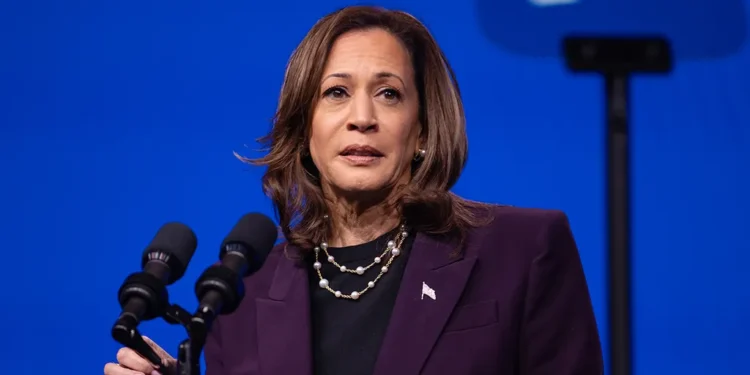 Καμάλα Χάρις: «Παράνομες και επικίνδυνες οι κινήσεις των ΗΠΑ στη Βενεζουέλα»