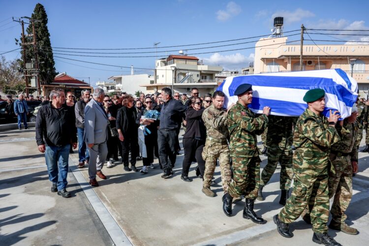 Δικηγόρος της οικογένειας: Η χειροβομβίδα δεν εξερράγη στα χέρια του Ραφαήλ.