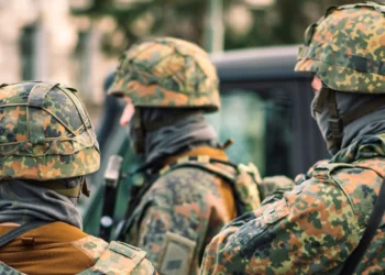 Ενωμένο μέτωπο κατά Τραμπ: Οι 8 χώρες απαντούν στους δασμούς για τη Γροιλανδία – Αιφνίδια αποχώρηση της Bundeswehr