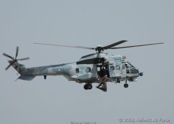 Εντοπισμός & διάσωση με  Super Puma 35 λαθρομεταναστών στο Φαρμακονήσι