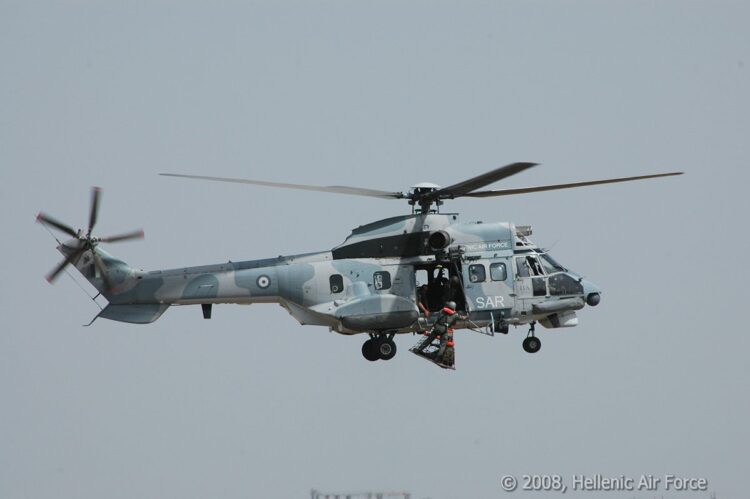 Εντοπισμός & διάσωση με  Super Puma 35 λαθρομεταναστών στο Φαρμακονήσι