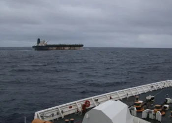 Αμερικανοί κομάντος κατέλαβαν τάνκερ της Βενεζουέλας μετά από δίωξη δύο εβδομάδων – Ρωσικά πολεμικά στην περιοχή