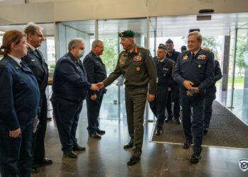 Επίσκεψη Αρχηγού ΓΕΕΘΑ και Αρχηγού ΓΕΑ στο 251ΓΝΑ