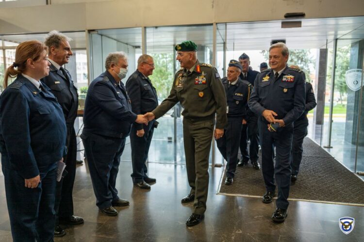 Επίσκεψη Αρχηγού ΓΕΕΘΑ και Αρχηγού ΓΕΑ στο 251ΓΝΑ