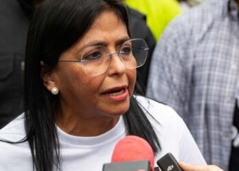 Ντέλσι Ροντρίγκες : “Είμαστε έτοιμοι να υπερασπιστούμε τη Βενεζουέλα…