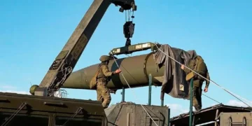 Ρωσικός ισχυρισμός για πυρηνική βόμβα στην Ουκρανία – Σφοδρή διάψευση από Παρίσι και Κίεβο