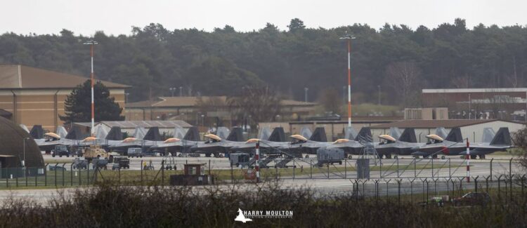 Αμερικανικά Μαχητικά πλημμύρισαν τη Βάση της Σούδας (vid)_