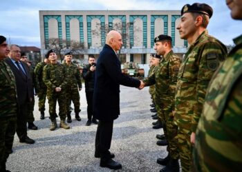 Στην έδρα της XXI Τεθωρακισμένης Ταξιαρχίας ο ΥΕΘΑ