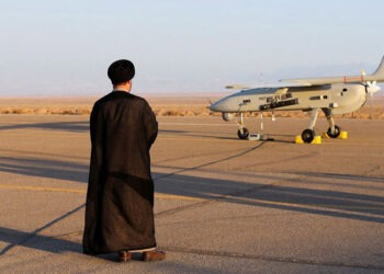 Ιρακινό UAV κατέπεσε ενώ πλησίαζε το Αμερικανικό αεροπλανοφόρο