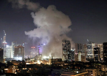 Οι σειρήνες του Πολέμου ήχησαν στο Ισραήλ…Ο υπουργός Άμυνας λέει ότι πρόκειται για προληπτική επίθεση ( video)