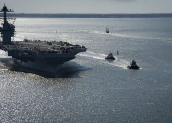 Ιράν: Σήμα συμβιβασμού πριν τη Γενεύη – Το USS Gerald R. Ford στα ανοιχτά του Ομάν