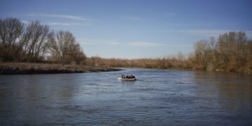 Έβρος: Νεκρά δύο άτομα στην προσπάθεια διάσχισης του ποταμού
