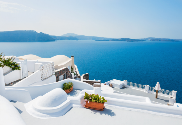 9 Εμπειρίες στη Σαντορίνη που Πρέπει να Ζήσεις (Πέρα από το Ηλιοβασίλεμα)