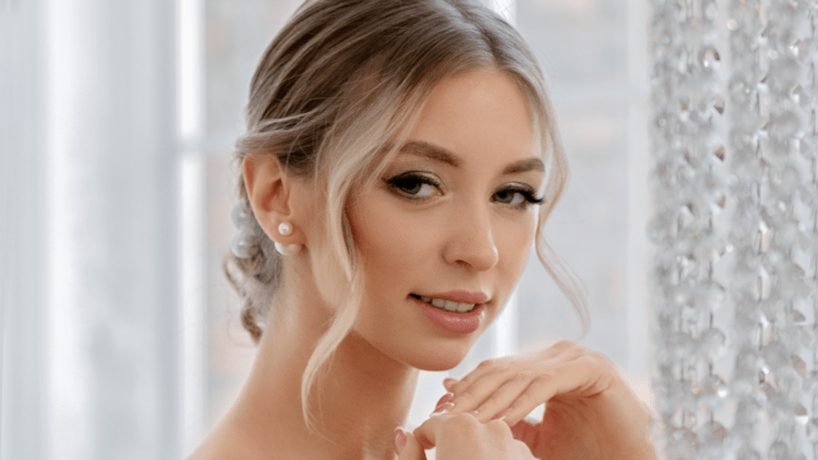 Το τέλειο μακιγιάζ αν παντρεύεσαι στη Σαντορίνη