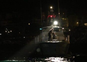 Σοβαρό επεισόδιο στη Χίο Λιμενικού με διακινητές – 15 Νεκροί και  25 τραυματίες (video)