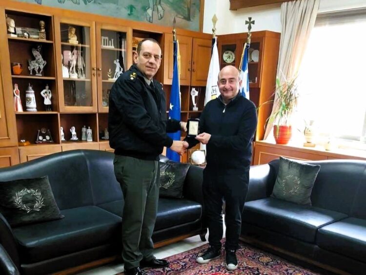 Τον Δήμαρχο Τρικκαίων Νίκο Σακκά επισκέφθηκε ο νέος Διοικητής της ΣΜΥ, Ταξίαρχος Κωνσταντίνος Κωτάκος