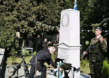 Aποκαλυπτήρια του μνημείου πεσόντων στο Ελευθεροχώρι Δωδώνης…από τον Πρόεδρο της Δημοκρατίας