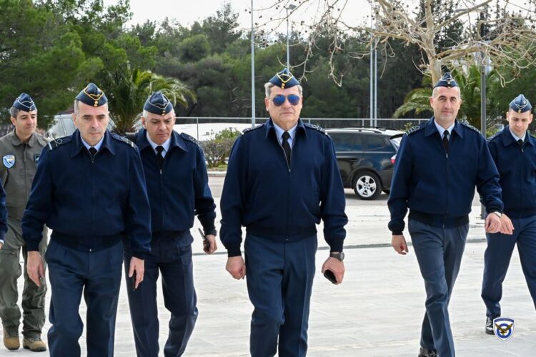 Σχολή Ικάρων και ΣΜΥΑ: Επιθεώρηση υποδομών από τον Αρχηγό ΓΕΑ