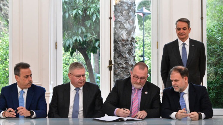 Συμφωνία Ελλάδας – Chevron για υδρογονάνθρακες: «Άλμα στον τομέα της ενέργειας»