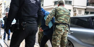 Προφυλακίστηκε ο σμήναρχος της ΠΑ για κατασκοπεία υπέρ της Κίνας – Οκτώ ώρες απολογία στο Αεροδικείο