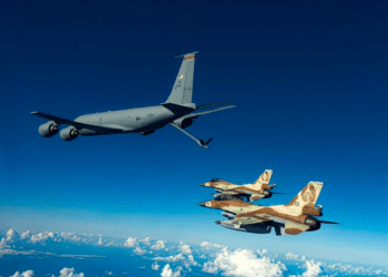 Τέσσερα νεκρά από τα έξι μέλη του πληρώματος που επέβαιναν στο αεροσκάφος KC-135 που συνετρίβη,