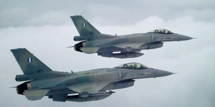 Ελληνικά F-16 απογειώθηκαν από Πάφο για ύποπτο αντικείμενο προς Κύπρο
