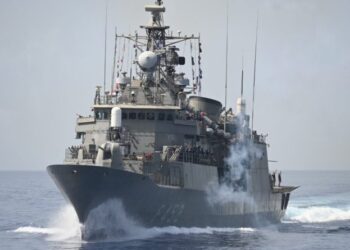 «Ασπίδες»: Συναγερμός για νέα χτυπήματα των Χούθι σε εμπορικά πλοία στην Ερυθρά Θάλασσα