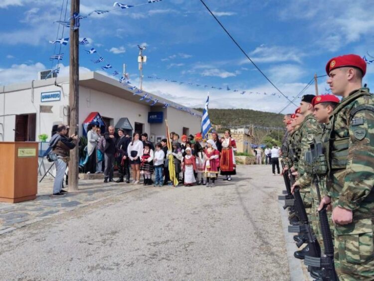 Εγκλωβισμένοι μαθητές στη Γαύδο – Σχέδιο επιστροφής με φρεγάτα του Πολεμικού Ναυτικού