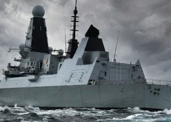 Η Βρετανία ενισχύει την άμυνα της βάσης στο Ακρωτήρι- To HMS Duncan στην Κύπρο