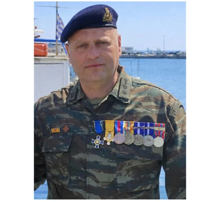 Αλλαγή διοίκησης στο 5/42 Σύνταγμα Ευζώνων (5/42 ΣΕ) στην Κάλυμνο