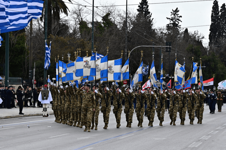 LIVE: Η μεγάλη στρατιωτική παρέλαση της 25ης Μαρτίου