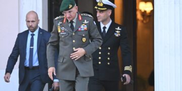 Στη σκιά των δραματικών εξελίξεων στη Μέση Ανατολή    συνεδριάζει στις  11 π.μ το     ΚΥΣΕΑ