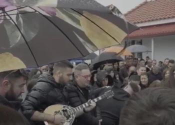 Η ζωή εδώ τελειώνει …έτσι “Αποχαιρέτησαν τον  ΓιώργοΤσιτόγλου” (video)