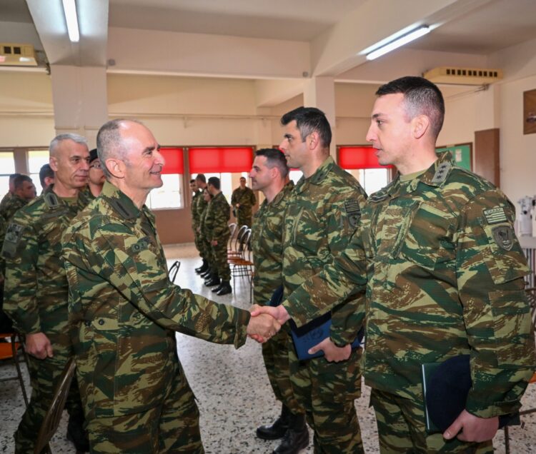 Ο Α/ΓΕΣ επισκέφτηκε Μονάδες και στρατόπεδα στην Περιοχή Ευθύνης της ΑΣΔΙΘ.
