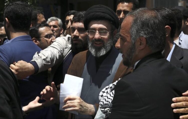 Μυστήριο με τον Μοτζτάμπα Χαμενεΐ: Στο Ιράν αλλά «αόρατος» – Τι αποκαλύπτει η Ρωσία