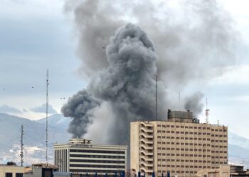 Οι ΗΠΑ συνεχίζουν τα χτυπήματα στο Ιράν – «Πάγωμα» μόνο για ενεργειακές υποδομές