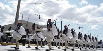 LIVE: Η μεγάλη στρατιωτική παρέλαση της 25ης Μαρτίου