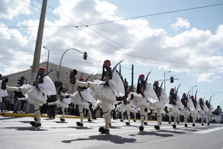 LIVE: Η μεγάλη στρατιωτική παρέλαση της 25ης Μαρτίου