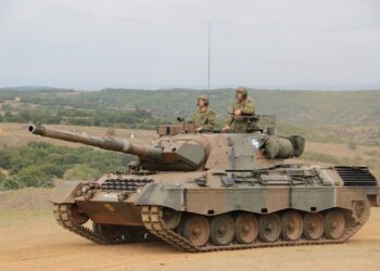 “Με Αρετή και Τόλμη”:Βολές ημέρα και νύχτα στο Λιτόχωρο – Τα άρματα της 24ης Ταξιαρχίας σε πλήρη δράση