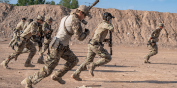 Αμερικανοί πεζοναύτες σε ασκήσεις ετοιμότητας στη βάση Ντιέγκο Γκαρσία μετά από ιρανική απειλή