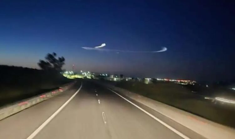 Πυραυλική επίθεση στο Ισραήλ φώτισε τον ουρανό της Κύπρου