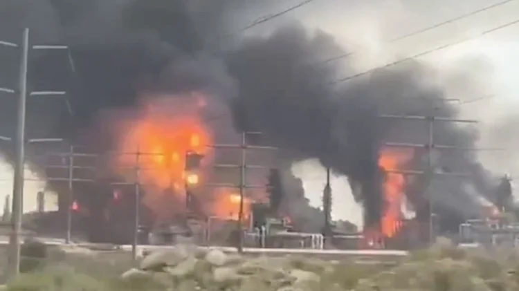 Χτύπημα ΗΠΑ–Ισραήλ στο South Pars: Φωτιά στο μεγαλύτερο κοίτασμα φυσικού αερίου του Ιράν