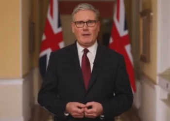 Στάρμερ: Η Βρετανία στέλνει στην Κύπρο ελικόπτερα και το HMS Dragon