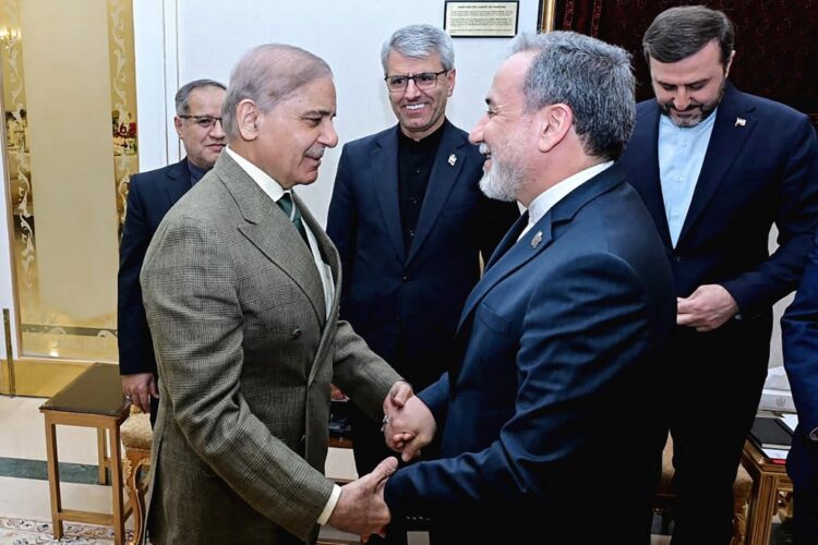 Ιράν: Αναχώρησε από το Ισλαμαμπάντ η αντιπροσωπεία – «Δεν δεχόμαστε ακραίους όρους»