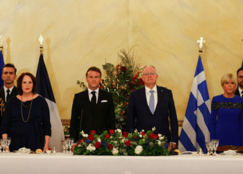 Ο Γάλλος πρόεδρος έστειλε σαφές μήνυμα στήριξης προς την Ελλάδα!!