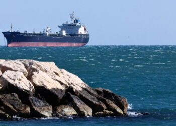 Ελληνόκτητο, το πρώτο VLCC που διήλθε από τα Στενά του Ορμούζ